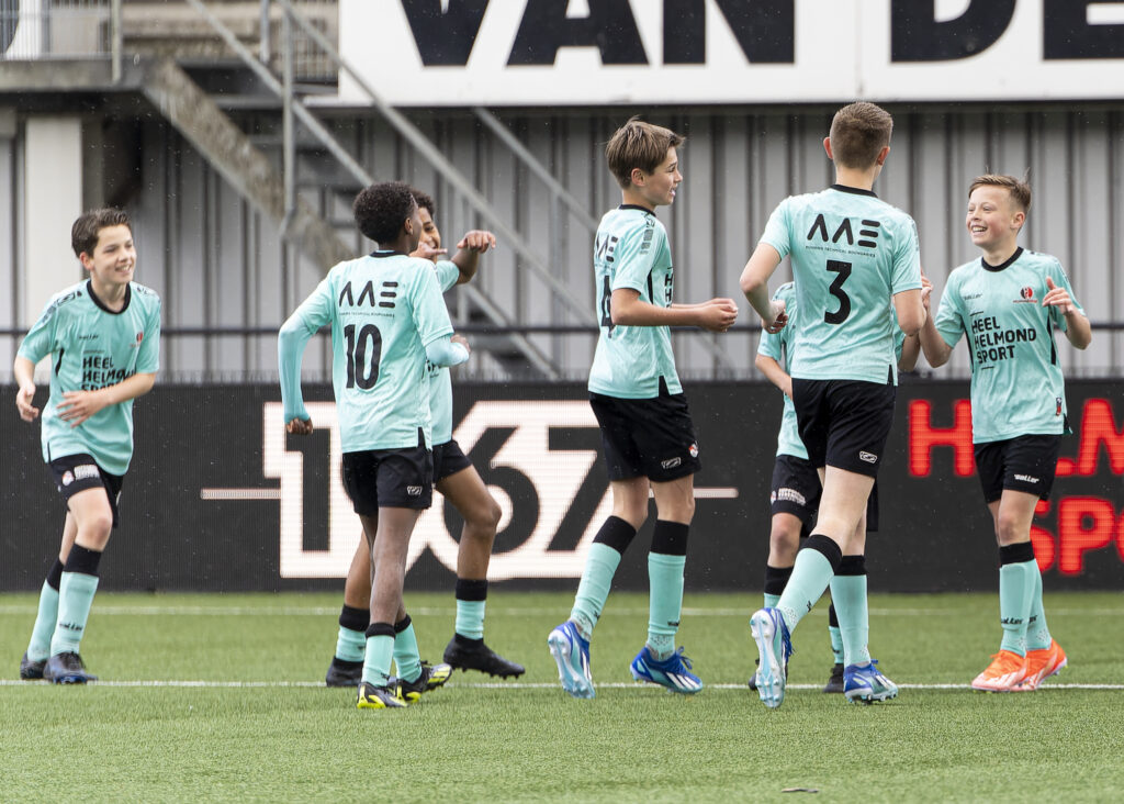 2024-04-20 Helmond, GS Staalwerken Stadion. Helmond Sport O13 - Bennekom O13. 

Photo: Kevin Senders/KEV.