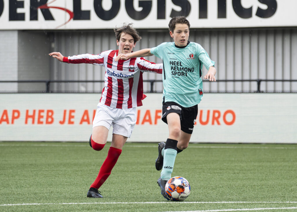 2024-04-20 Helmond, GS Staalwerken Stadion. Helmond Sport O13 - Bennekom O13. 

Photo: Kevin Senders/KEV.
