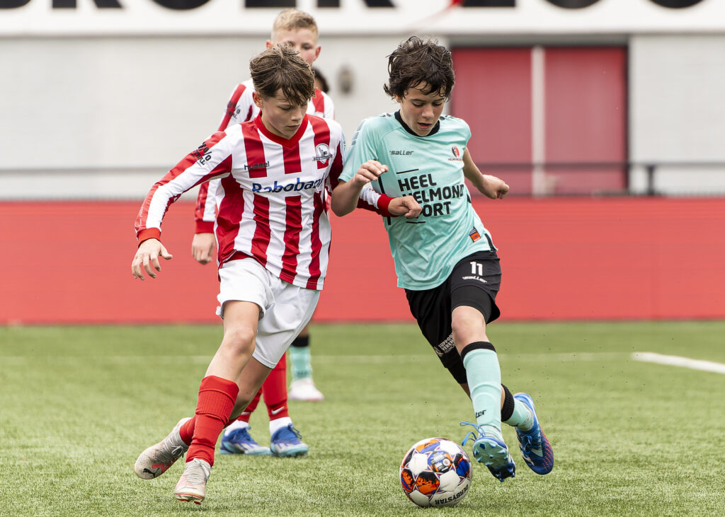 2024-04-20 Helmond, GS Staalwerken Stadion. Helmond Sport O13 - Bennekom O13. 

Photo: Kevin Senders/KEV.