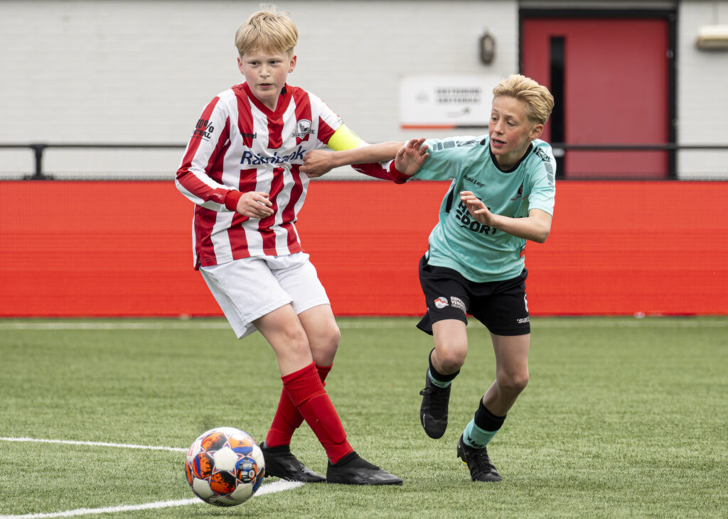 2024-04-20 Helmond, GS Staalwerken Stadion. Helmond Sport O13 - Bennekom O13. 

Photo: Kevin Senders/KEV.
