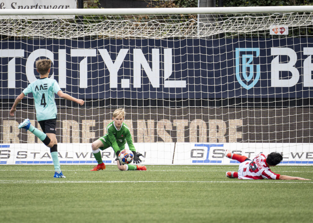 2024-04-20 Helmond, GS Staalwerken Stadion. Helmond Sport O13 - Bennekom O13. 

Photo: Kevin Senders/KEV.